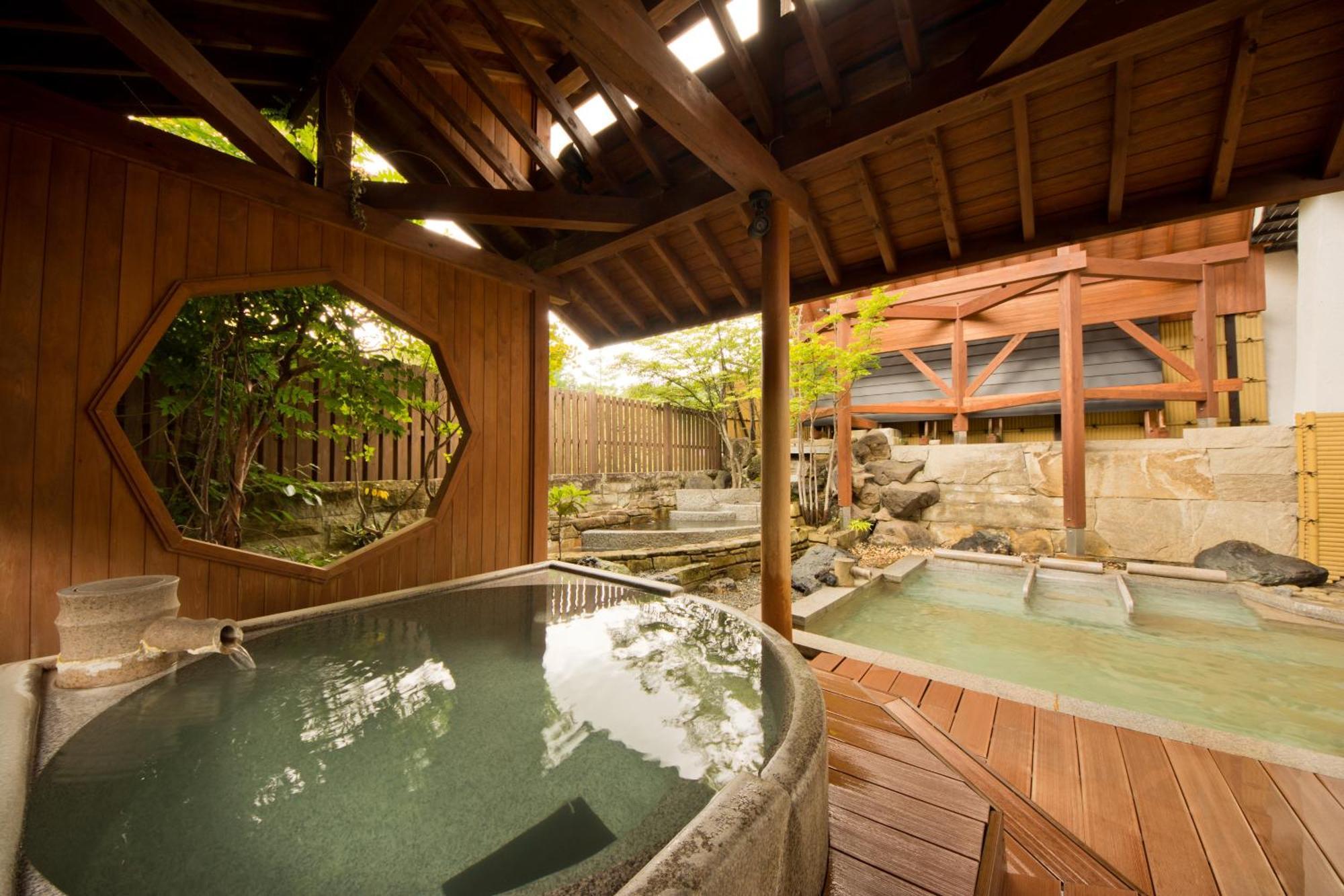 Kusatsu Onsen Hotel Village Bagian luar foto